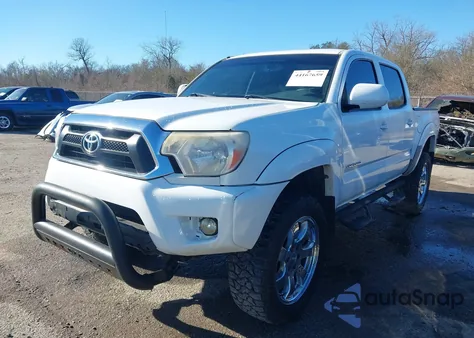 2013 Toyota Tacoma Prerunner V6 z USA, uszkodzony, nr VIN 5TFJU4GN5DX040153